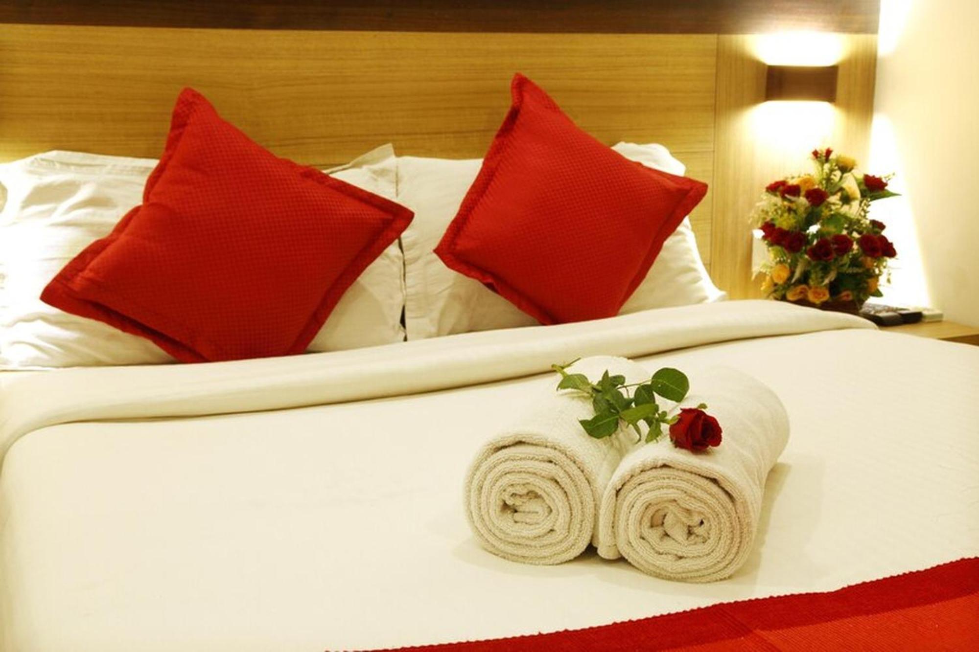 Prayana Hotels Kochi Luaran gambar