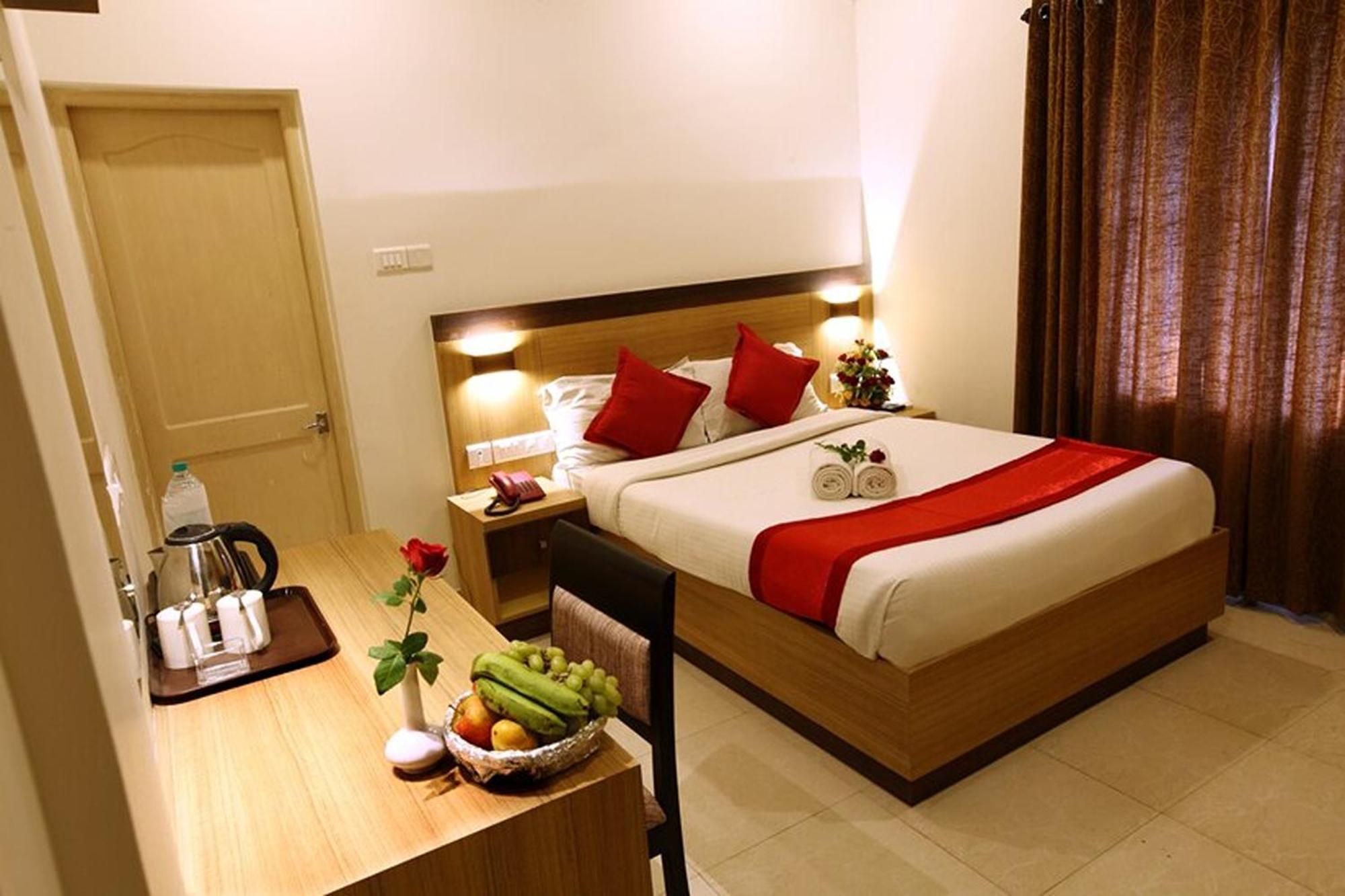 Prayana Hotels Kochi Luaran gambar