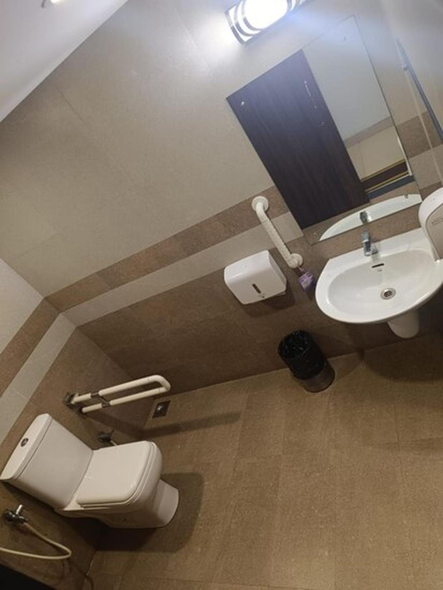 Prayana Hotels Kochi Luaran gambar