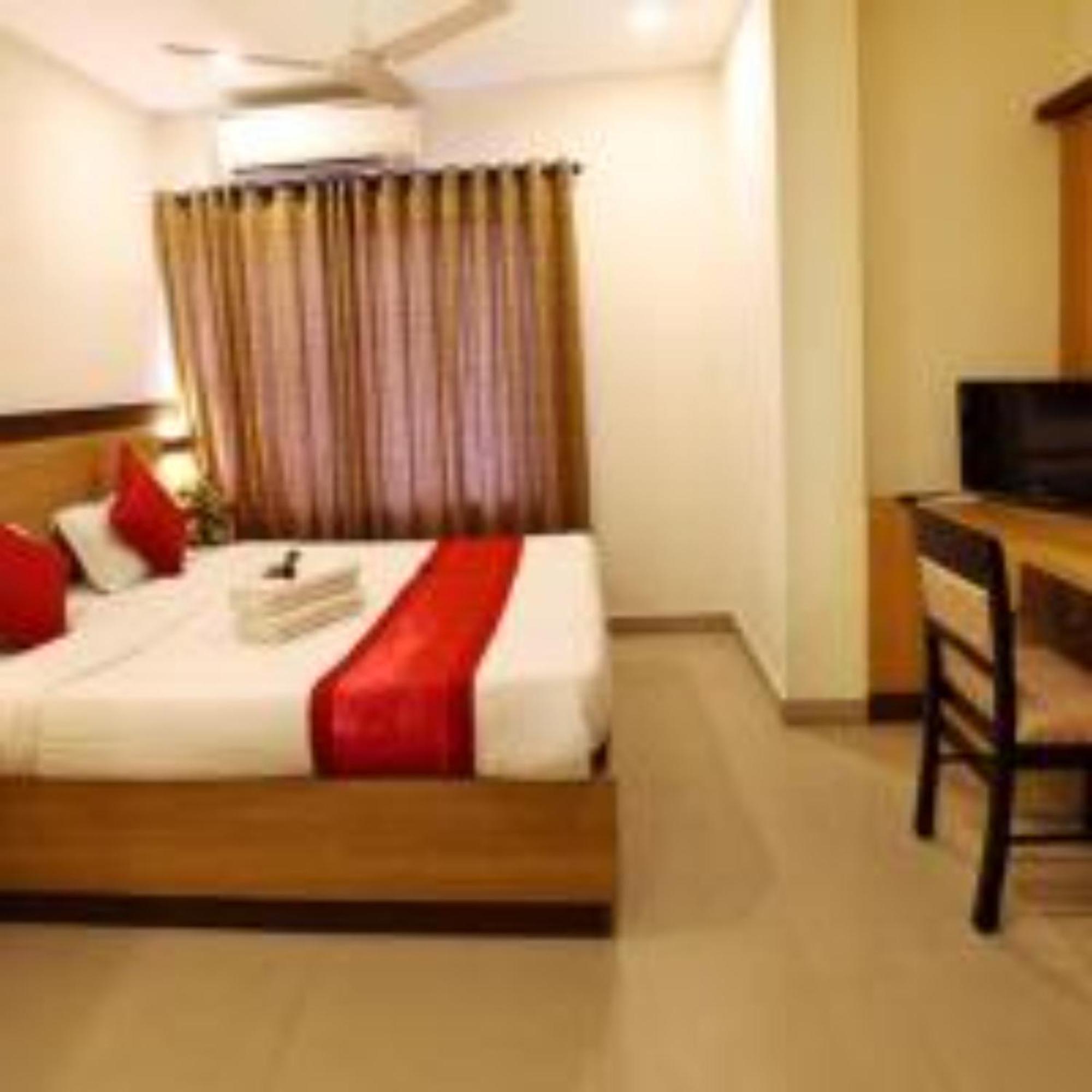 Prayana Hotels Kochi Luaran gambar