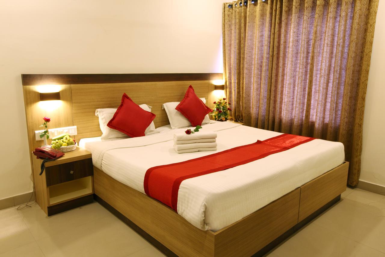 Prayana Hotels Kochi Luaran gambar