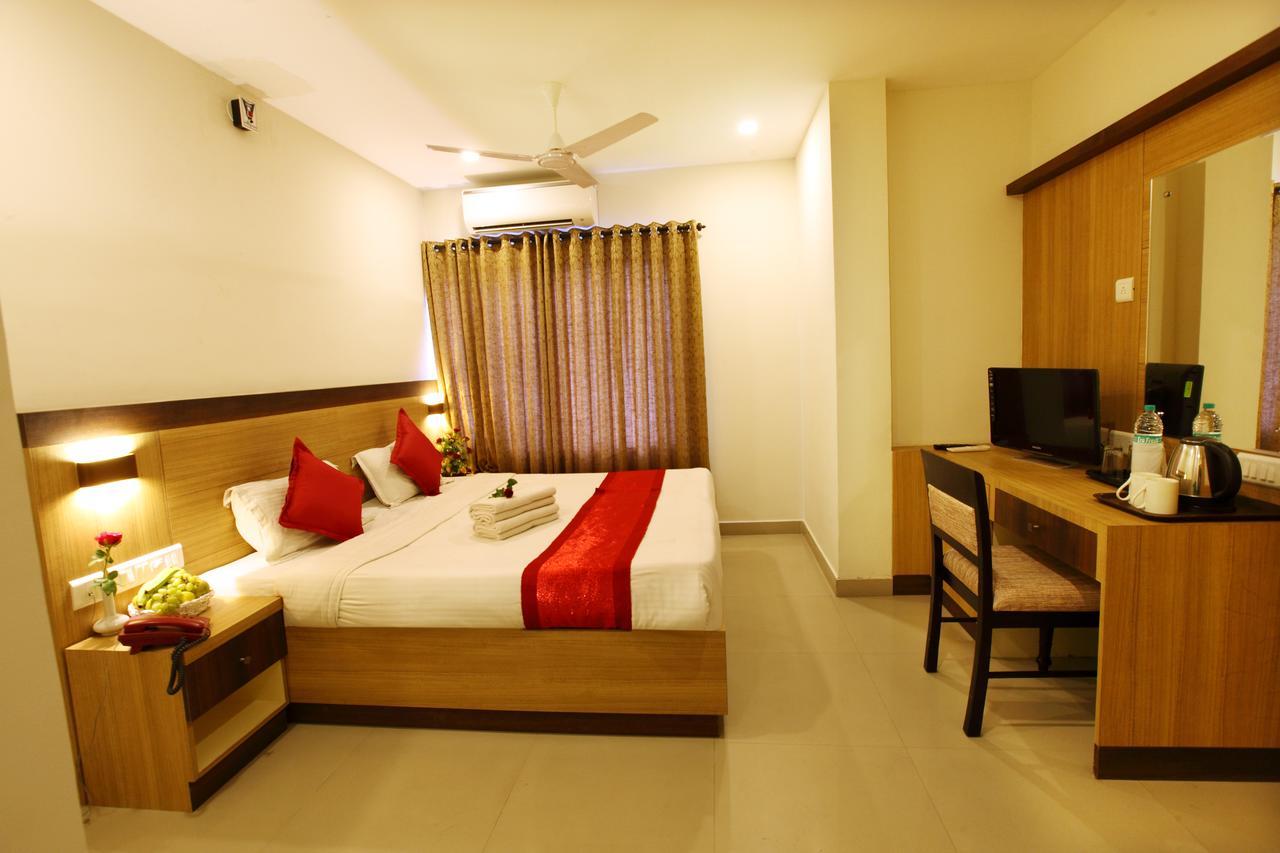 Prayana Hotels Kochi Luaran gambar